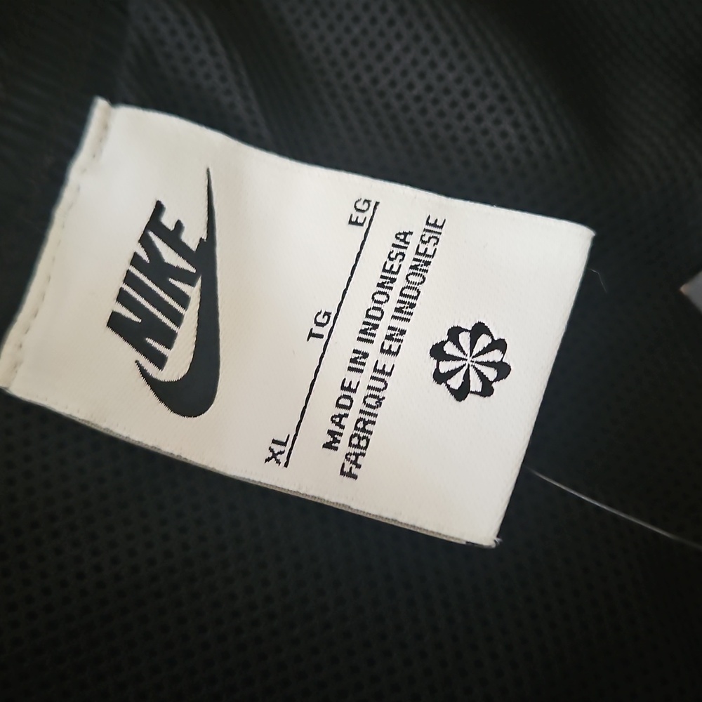 Nike Women's Loose Fit High Rise Black Athletic Shorts - XL - Picture 2 of 11